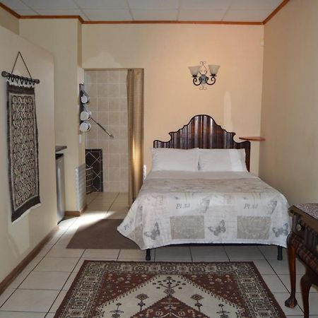 House Ebony B&B Newcastle Esterno foto