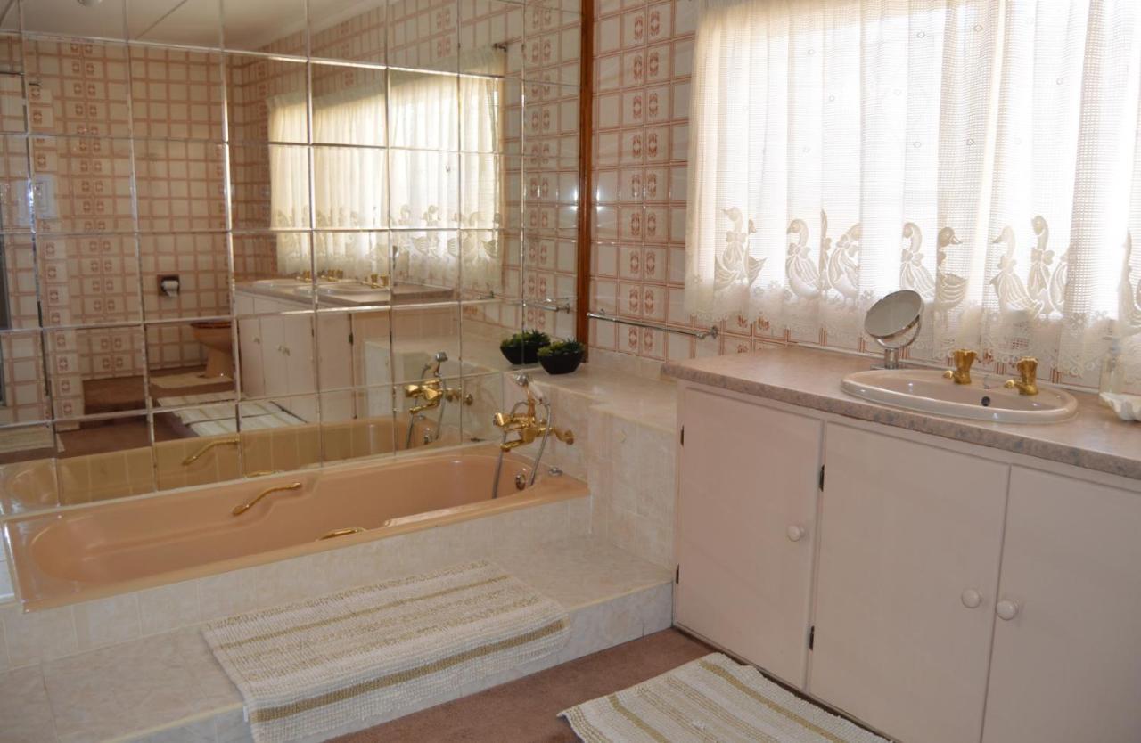 House Ebony B&B Newcastle Esterno foto