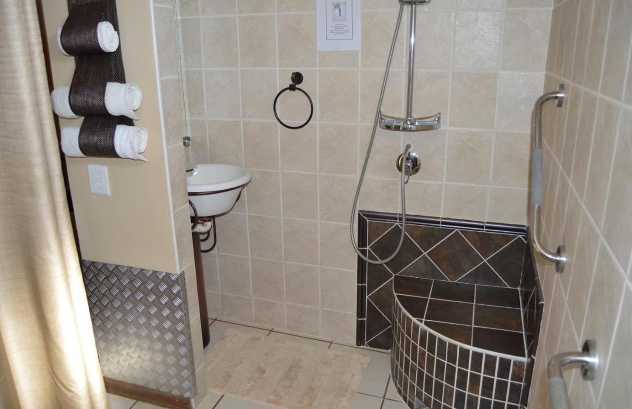 House Ebony B&B Newcastle Esterno foto